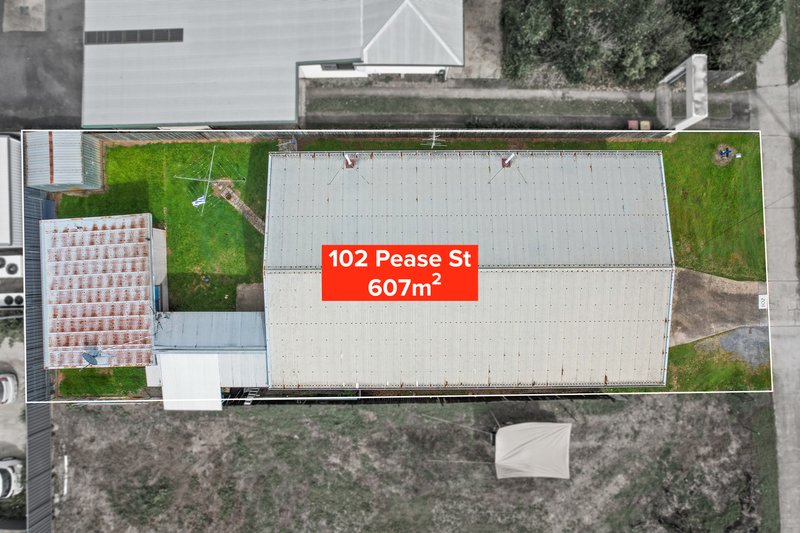 Photo - 102 & 104 Pease Street, Manoora QLD 4870 - Image 6