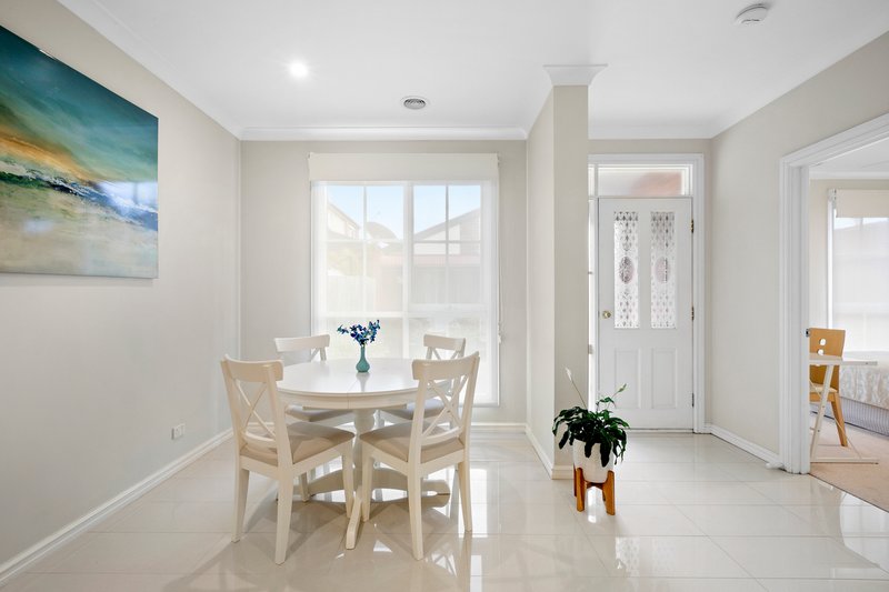 Photo - 10/2-4 Olive Grove, Parkdale VIC 3195 - Image 4