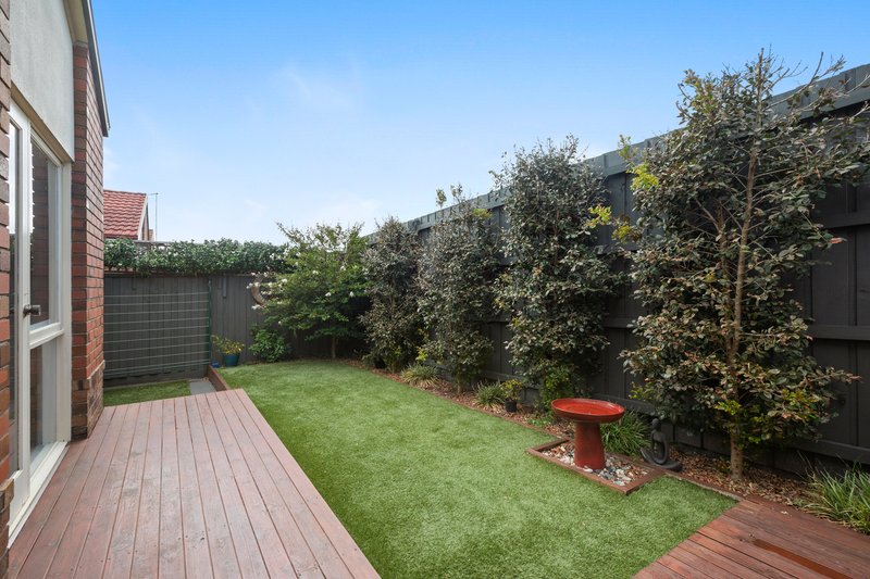 Photo - 10/2-4 Olive Grove, Parkdale VIC 3195 - Image 15