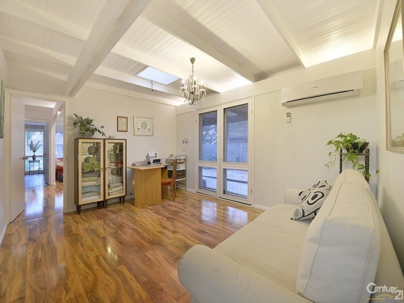 Photo - 102 Allister Avenue, Knoxfield VIC 3180 - Image 3