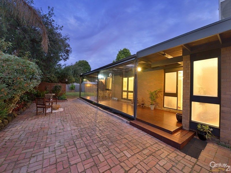 Photo - 102 Allister Avenue, Knoxfield VIC 3180 - Image 10