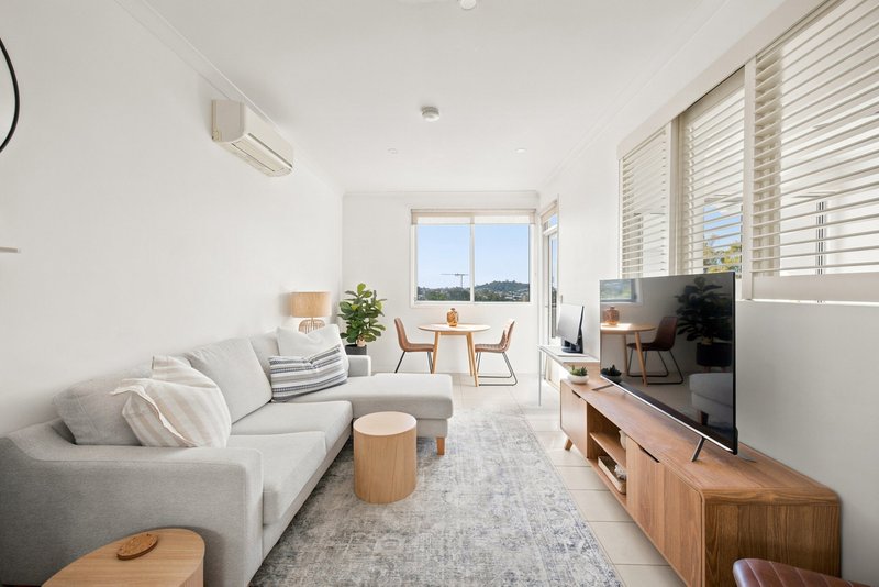 Photo - 10/2 Ballymore Street, Kelvin Grove QLD 4059 - Image 2