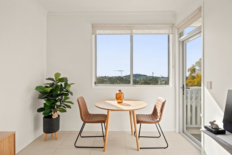 Photo - 10/2 Ballymore Street, Kelvin Grove QLD 4059 - Image 3