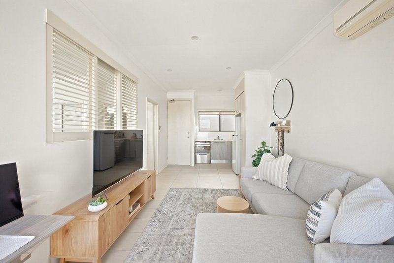 Photo - 10/2 Ballymore Street, Kelvin Grove QLD 4059 - Image 4