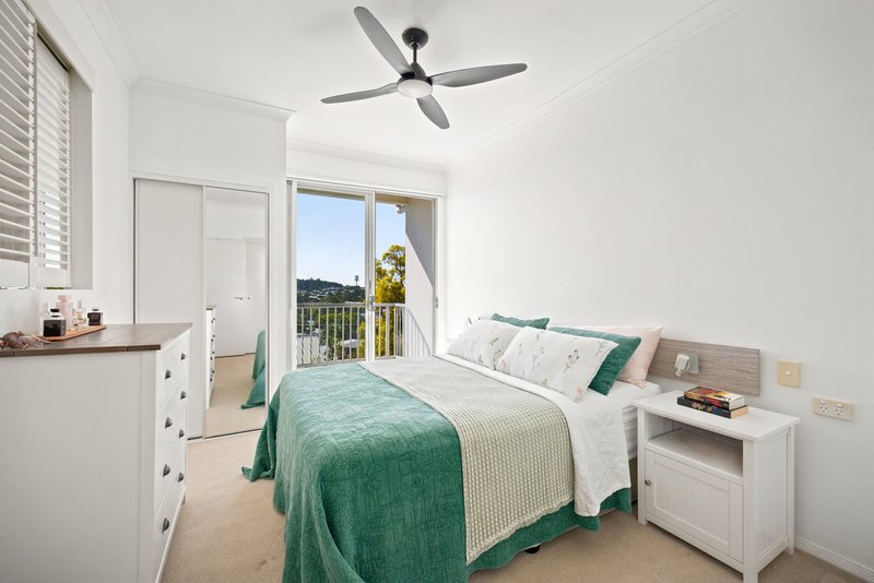 Photo - 10/2 Ballymore Street, Kelvin Grove QLD 4059 - Image 6