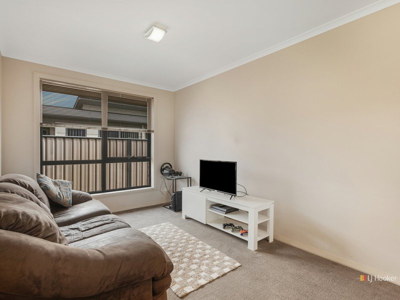 Photo - 102 Benny Street, Latrobe TAS 7307 - Image 8