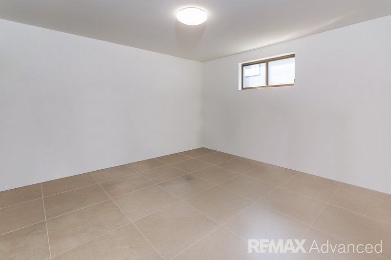 Photo - 102 Biggs Avenue, Beachmere QLD 4510 - Image 20
