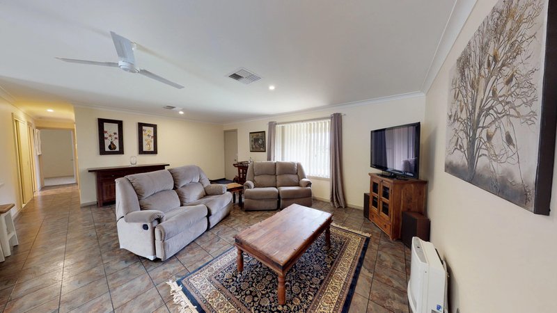 Photo - 102 Birch Street, Narromine NSW 2821 - Image 3