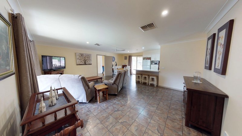 Photo - 102 Birch Street, Narromine NSW 2821 - Image 4