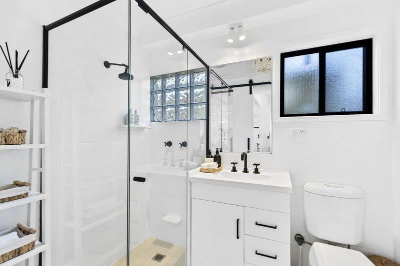Photo - 102 Blue Bell Drive, Wamberal NSW 2260 - Image 7