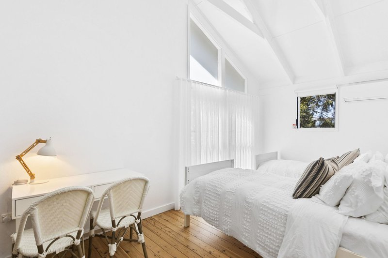 Photo - 102 Blue Bell Drive, Wamberal NSW 2260 - Image 8