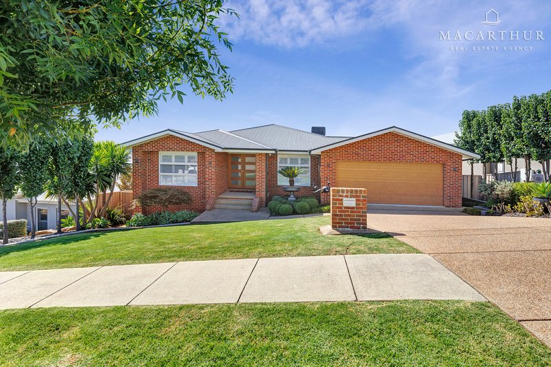 102 Brooklyn Drive, Bourkelands NSW 2650