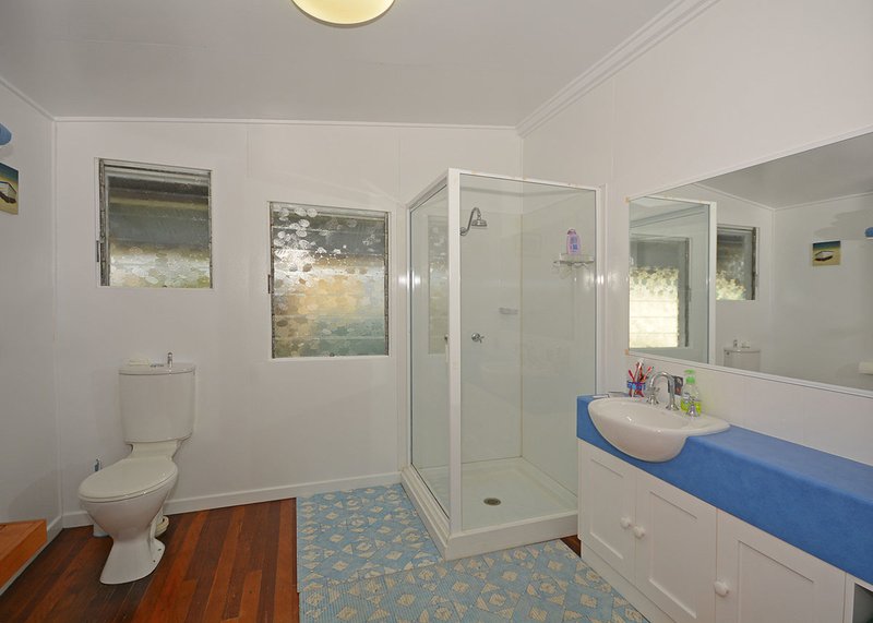 Photo - 102 Burrum Street, Burrum Heads QLD 4659 - Image 8