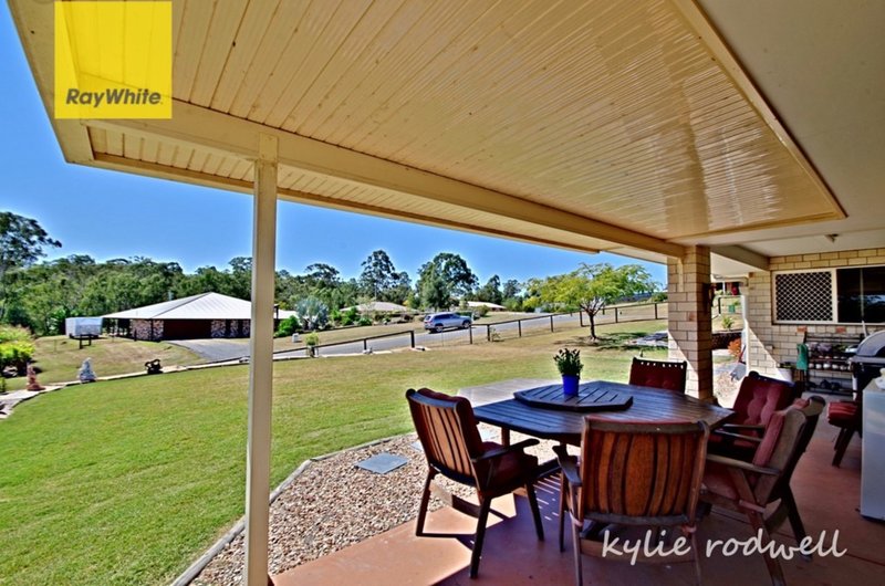 Photo - 102 Carrigan Way, Gleneagle QLD 4285 - Image 16