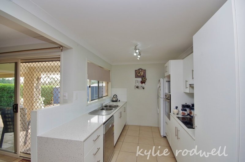 Photo - 102 Carrigan Way, Gleneagle QLD 4285 - Image 3