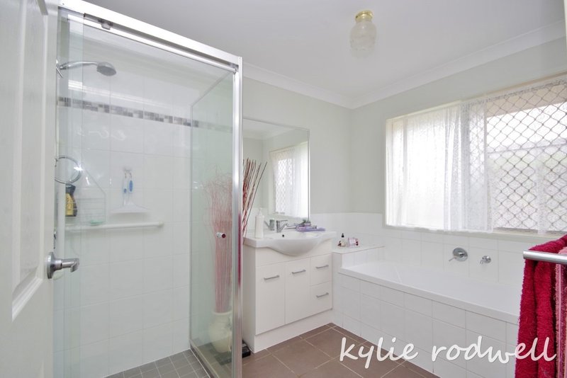 Photo - 102 Carrigan Way, Gleneagle QLD 4285 - Image 12