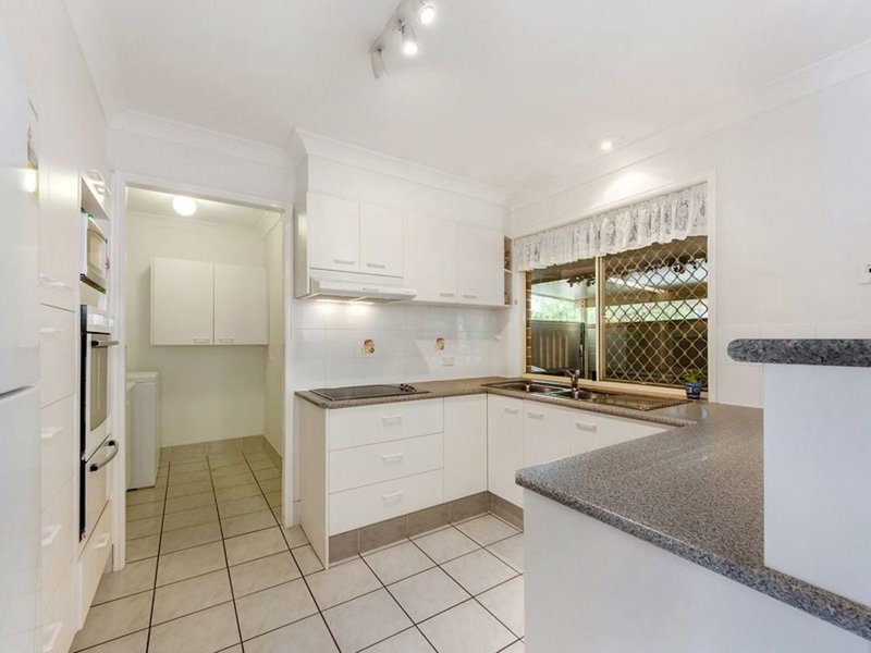 Photo - 10/2 Cassowary Dr , Burleigh Waters QLD 4220 - Image 4