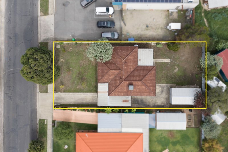 Photo - 102 Clarke Street, Benalla VIC 3672 - Image 3