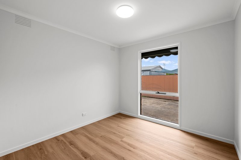 Photo - 102 Clarke Street, Benalla VIC 3672 - Image 8