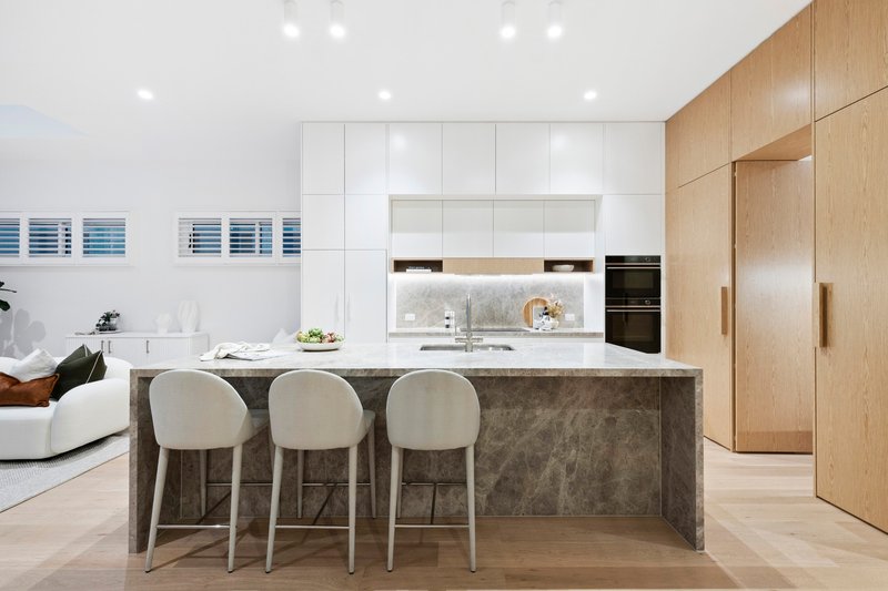 Photo - 102 Condamine Street, Balgowlah NSW 2093 - Image 2