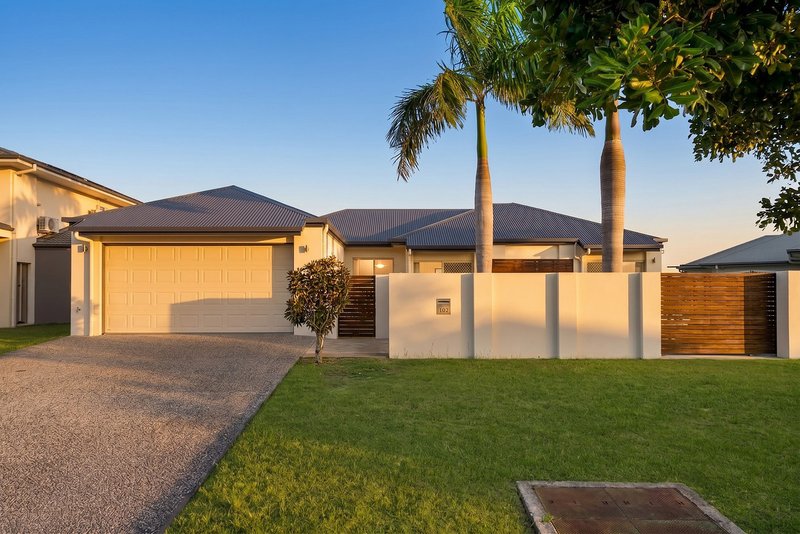 Photo - 102 Cosmos Avenue, Banksia Beach QLD 4507 - Image 2