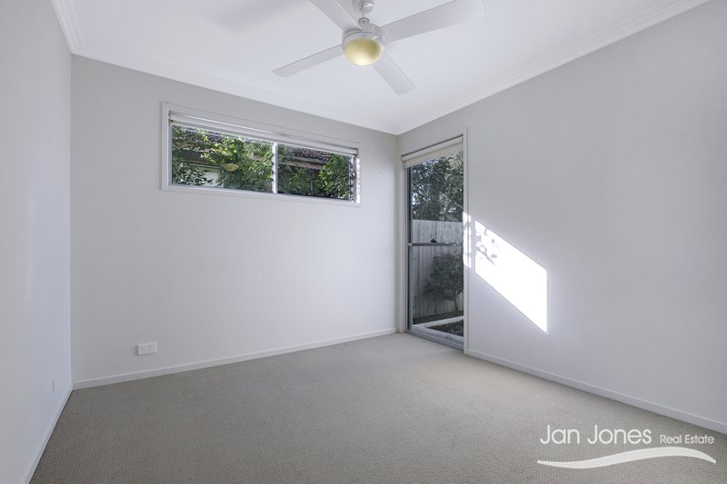 Photo - 102 Eversleigh Rd , Scarborough QLD 4020 - Image 7