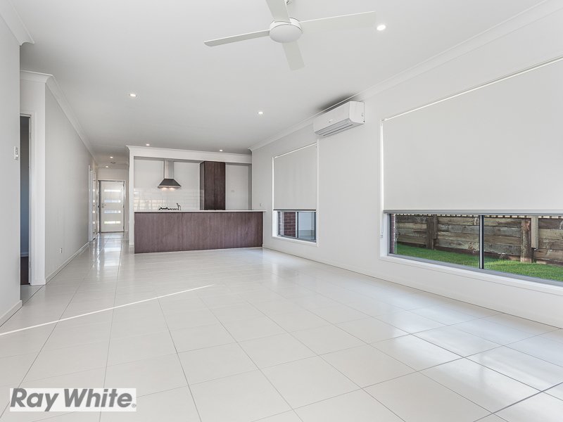 Photo - 102 Expedition Drive, North Lakes QLD 4509 - Image 5