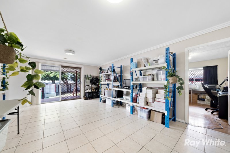 Photo - 102 Fourth Avenue, Marsden QLD 4132 - Image 6