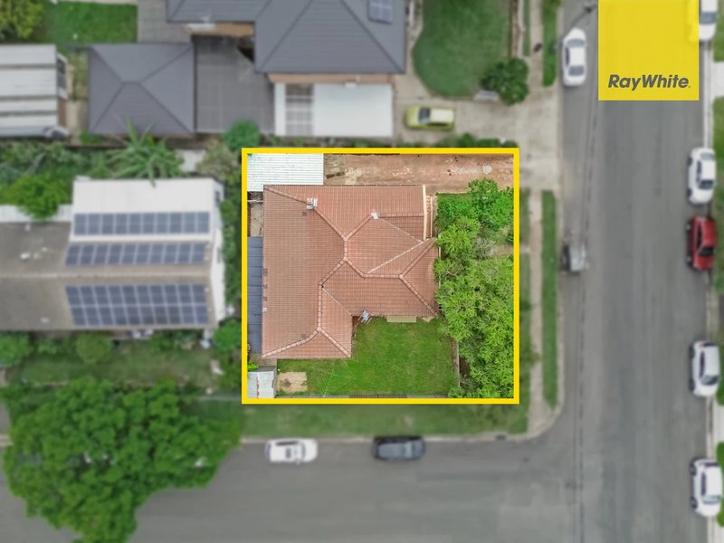 Photo - 102 Fullagar Road, Wentworthville NSW 2145 - Image 2