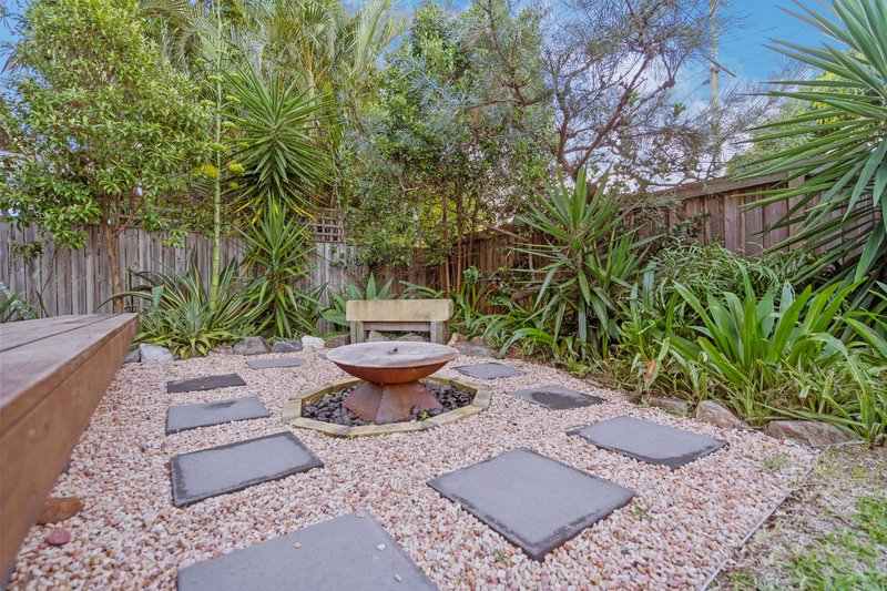 Photo - 102 Galsworthy Street, Holland Park West QLD 4121 - Image 3