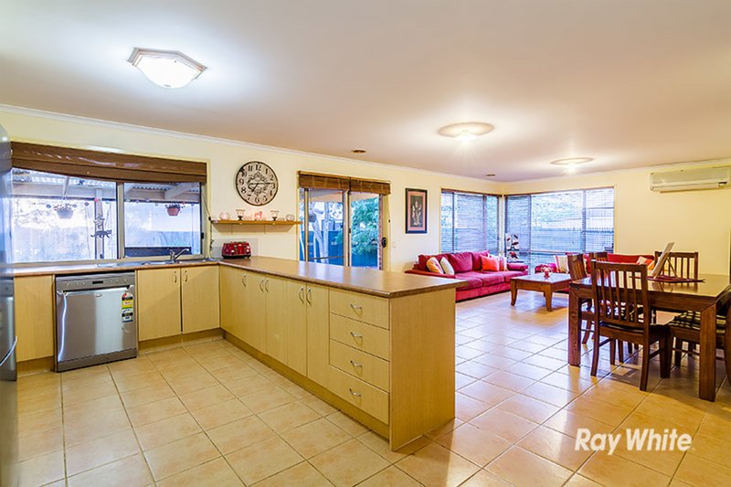 Photo - 102 Harrington Drive, Narre Warren South VIC 3805 - Image 12