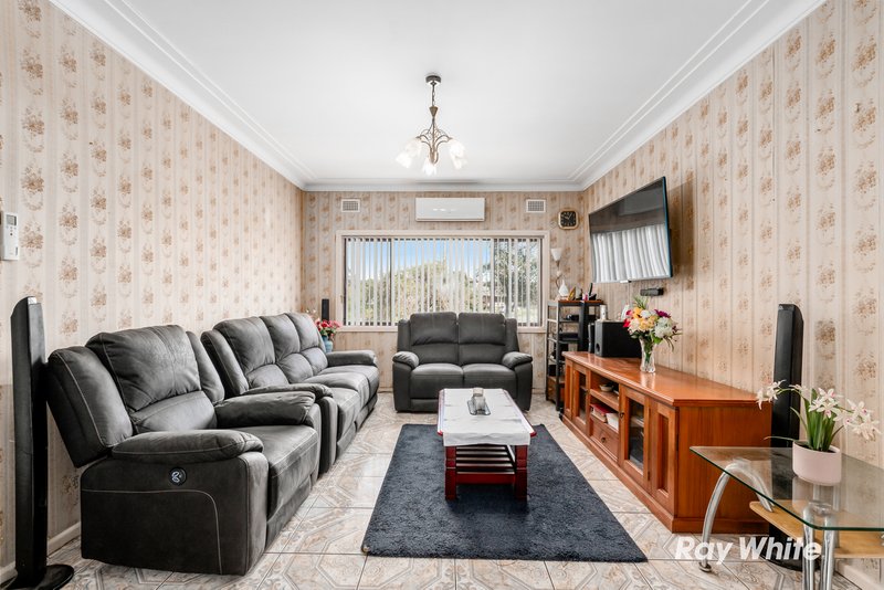 Photo - 102 Harvey Road, Kings Park NSW 2148 - Image 3