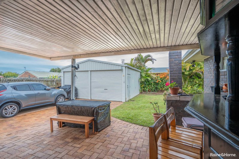 Photo - 102 Honiton Street, Torquay QLD 4655 - Image 11