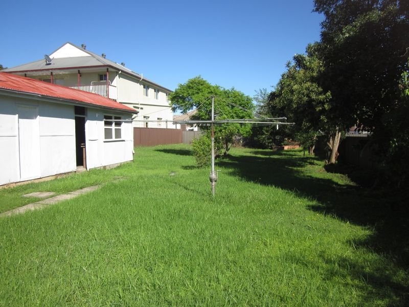 Photo - 102 Hydrae Street, Revesby NSW 2212 - Image 8