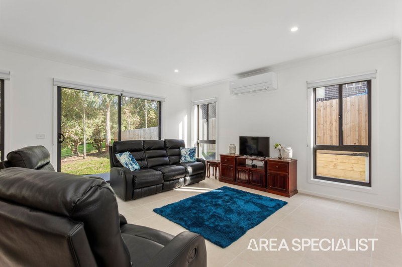 Photo - 102 Isabella Boulevard, Korumburra VIC 3950 - Image 4