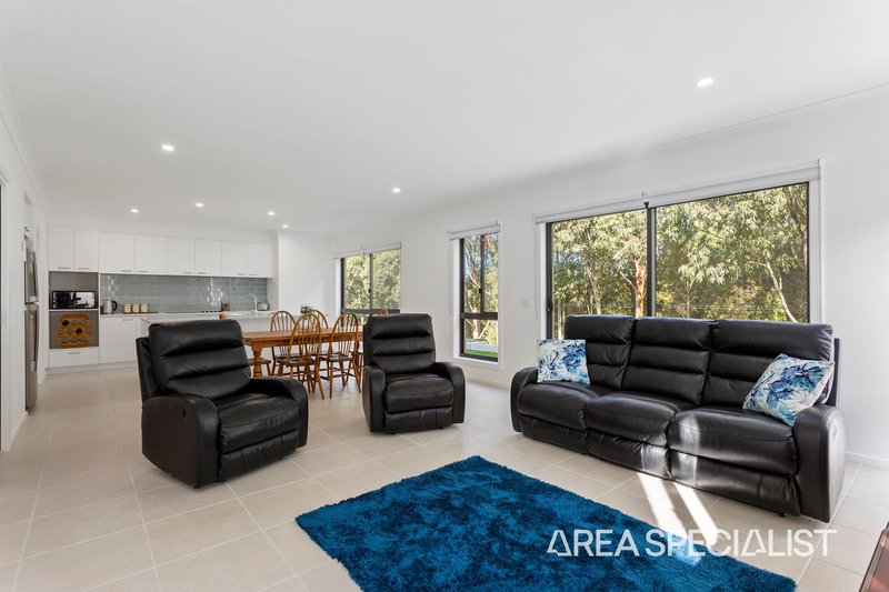 Photo - 102 Isabella Boulevard, Korumburra VIC 3950 - Image 5