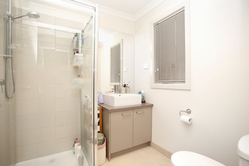 Photo - 102 James Melrose Drive, Brookfield VIC 3338 - Image 7