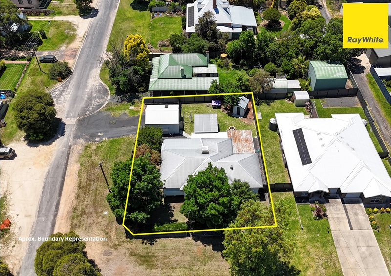 Photo - 102 Lawrence Street, Inverell NSW 2360 - Image 17