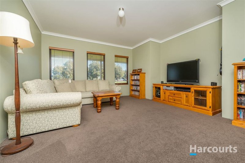 Photo - 102 Limousin Way, Lower Chittering WA 6084 - Image 5