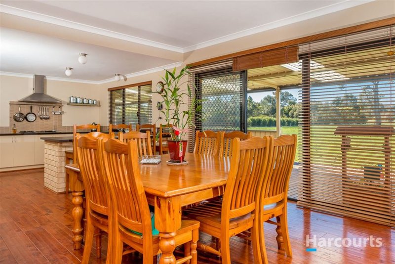 Photo - 102 Limousin Way, Lower Chittering WA 6084 - Image 7