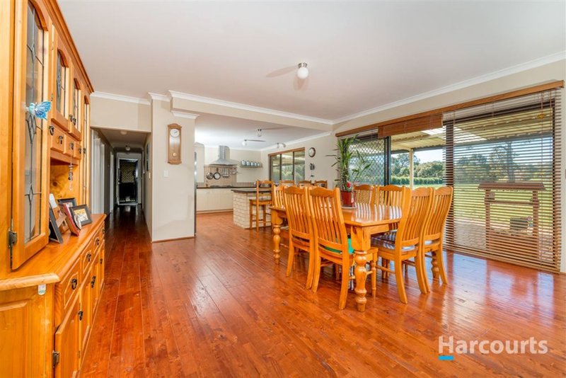 Photo - 102 Limousin Way, Lower Chittering WA 6084 - Image 8