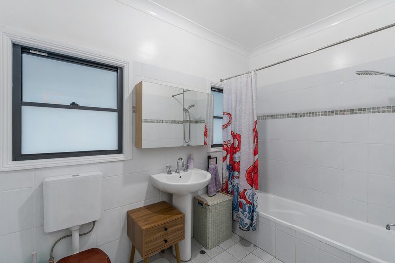 Photo - 102 Marshall Street, Dapto NSW 2530 - Image 6