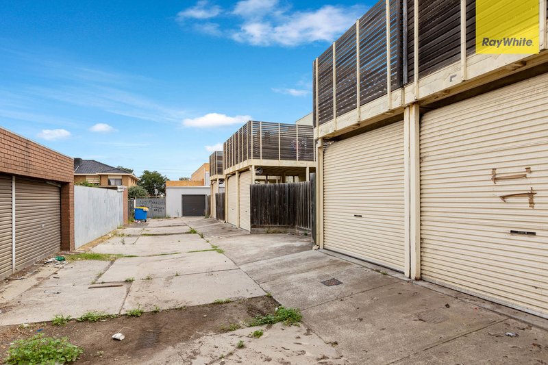 Photo - 10/2 Mcarthur Avenue, St Albans VIC 3021 - Image 6