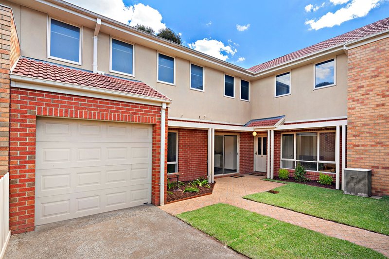 10/2 Mckelvie Court, Glen Waverley VIC 3150