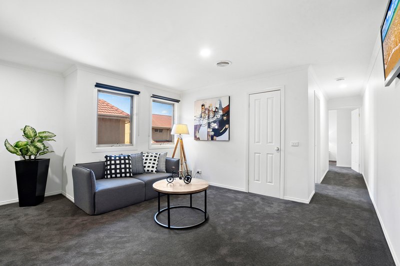 Photo - 10/2 Mckelvie Court, Glen Waverley VIC 3150 - Image 6