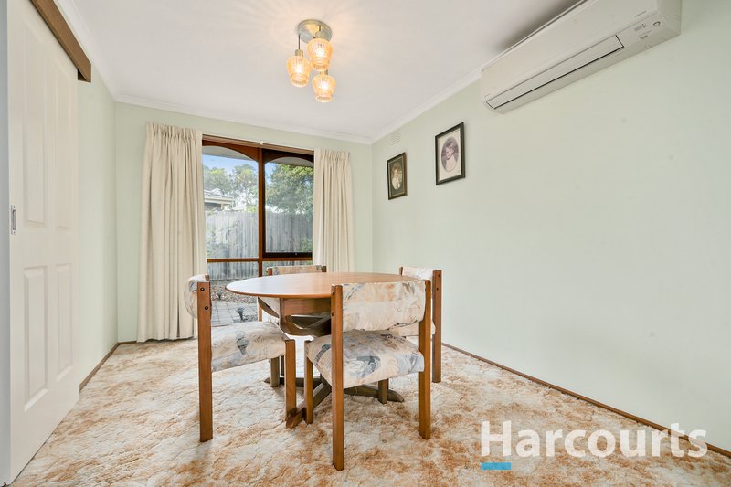 Photo - 102 Milpera Crescent, Wantirna VIC 3152 - Image 5