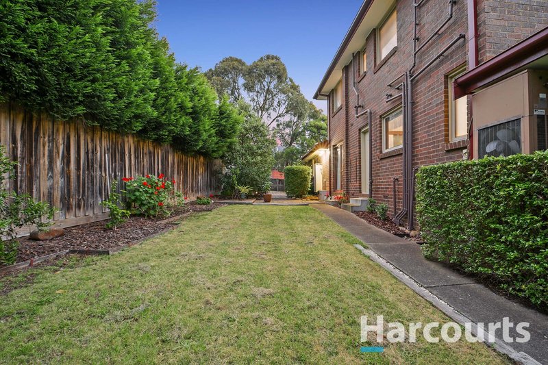 Photo - 102 Milpera Crescent, Wantirna VIC 3152 - Image 11