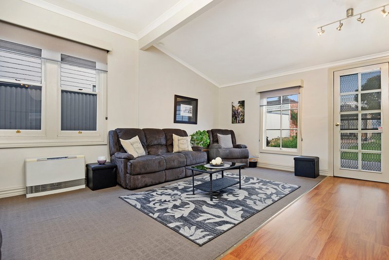 Photo - 102 Morres Street, Ballarat East VIC 3350 - Image 2