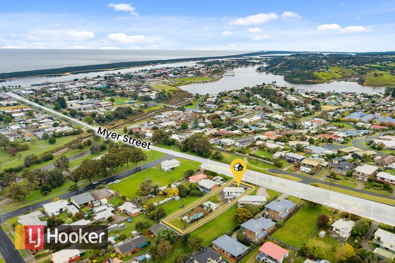 Photo - 102 Myer Street, Lakes Entrance VIC 3909 - Image 2