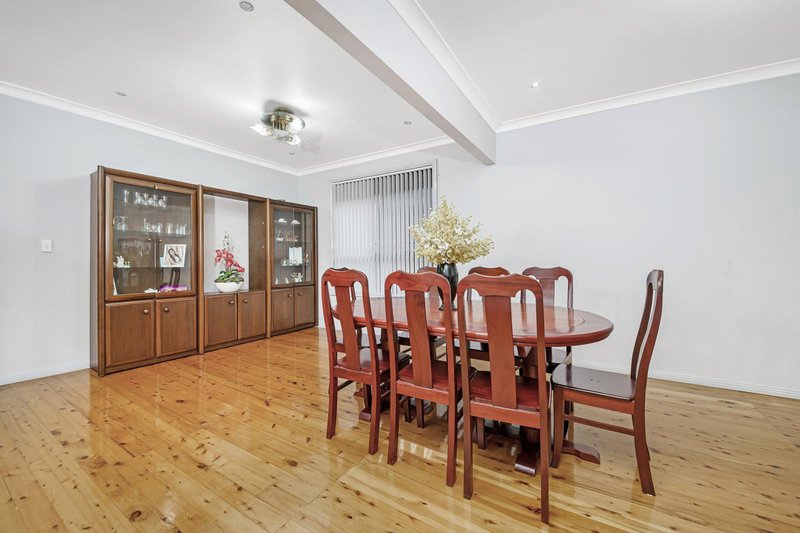 Photo - 102 Neville Street, Smithfield NSW 2164 - Image 3